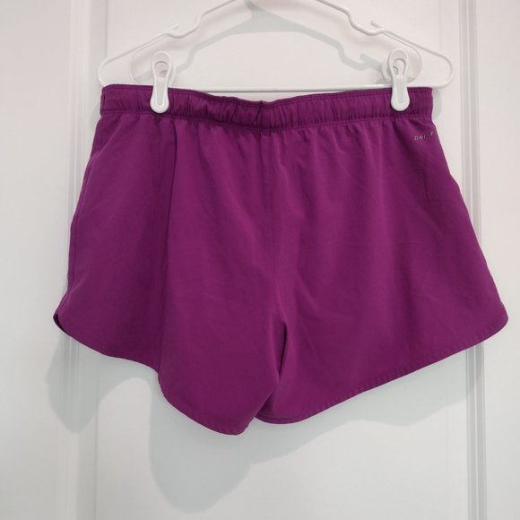 NIKE Women's Dri-fit magenta shorts, size M - Picture 3 of 8